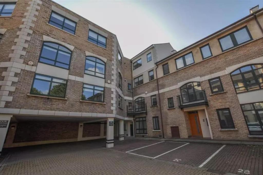 Clifton Court Hemel Apartment เฮเมลเฮมพ์สเตด ภายนอก รูปภาพ
